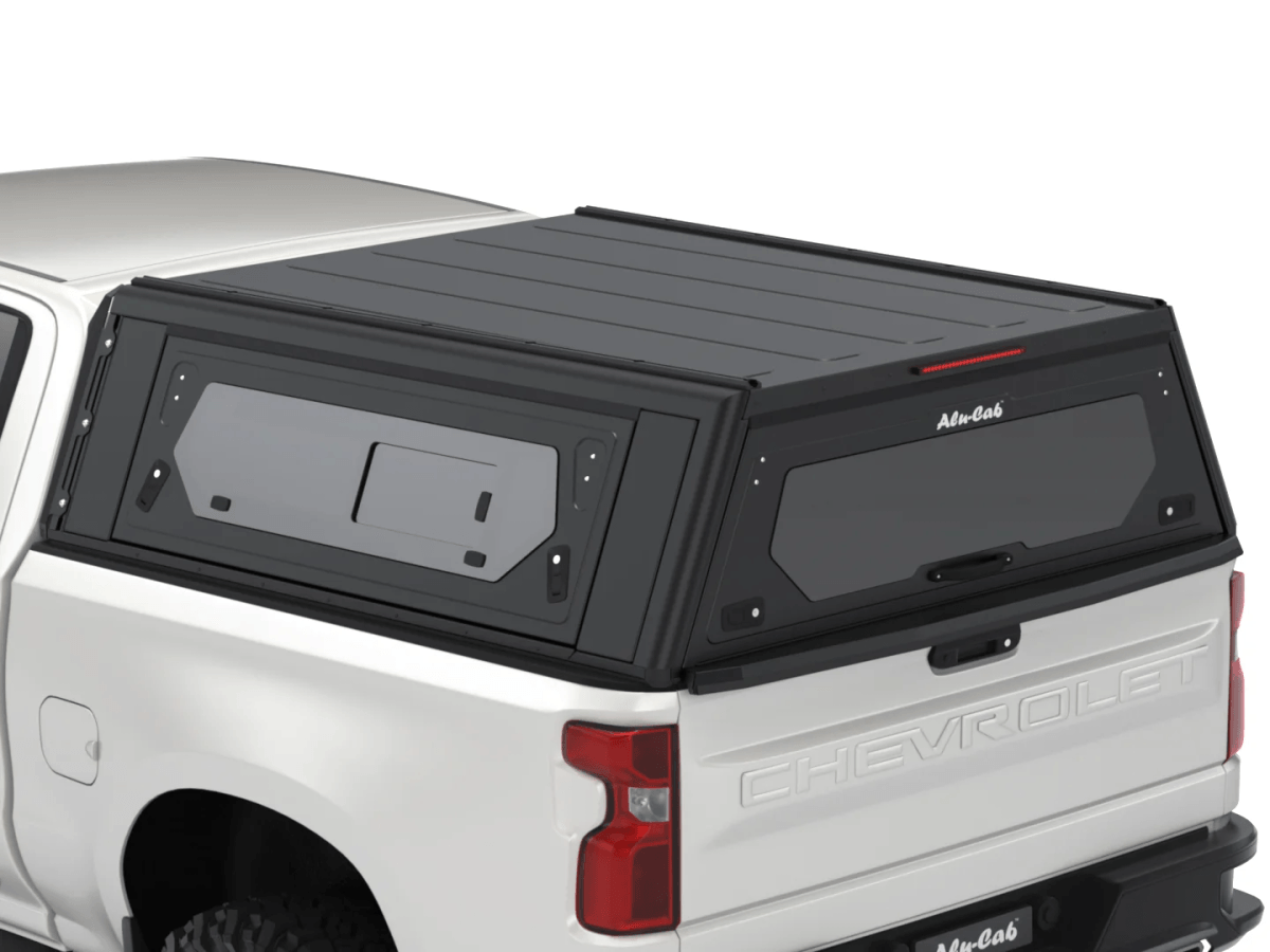 Alu-Cab Contour Hardtop, Chevrolet Silverado / GMC Sierra 1500 2019+ Short Bed (Med sideruder)