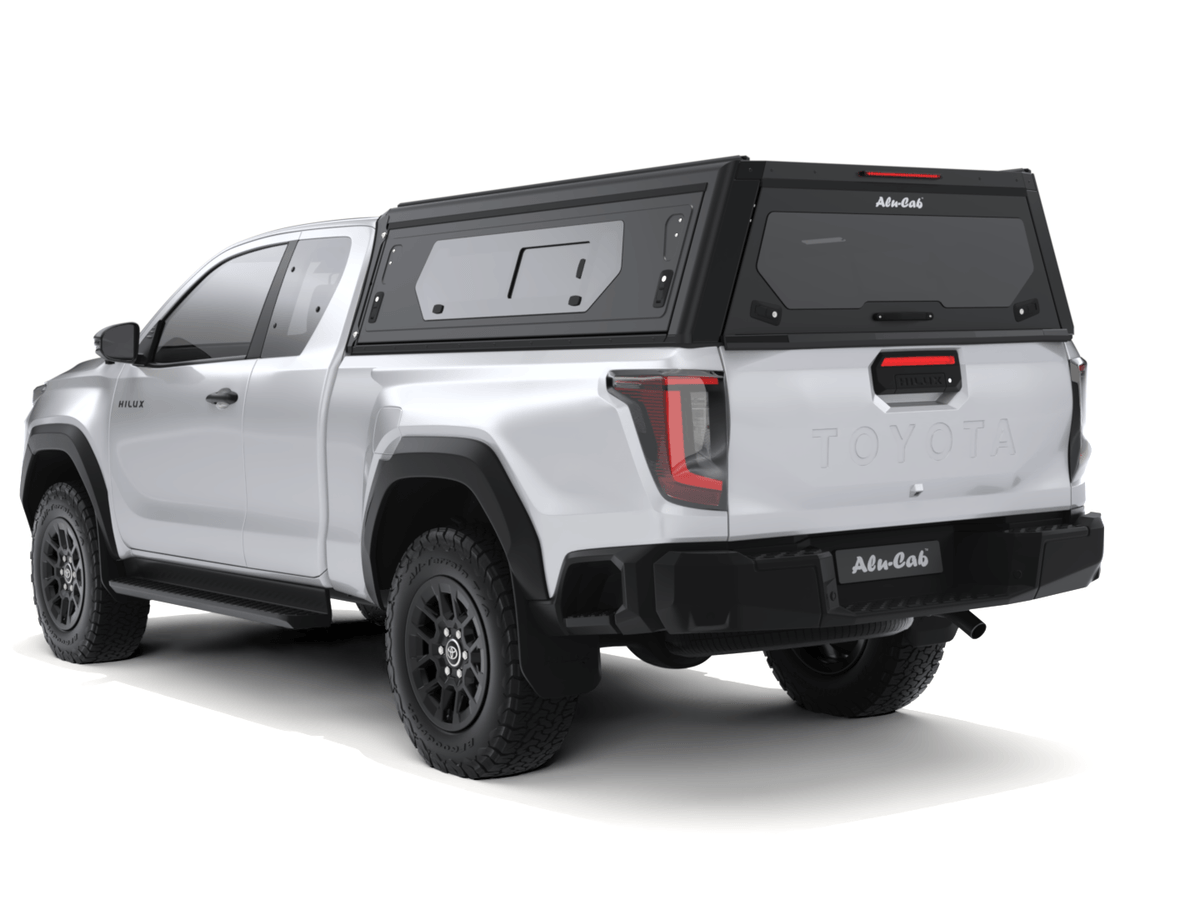 Alu-Cab Contour Hardtop, Toyota Hilux 2026+ X-Cab (Med sideruder)