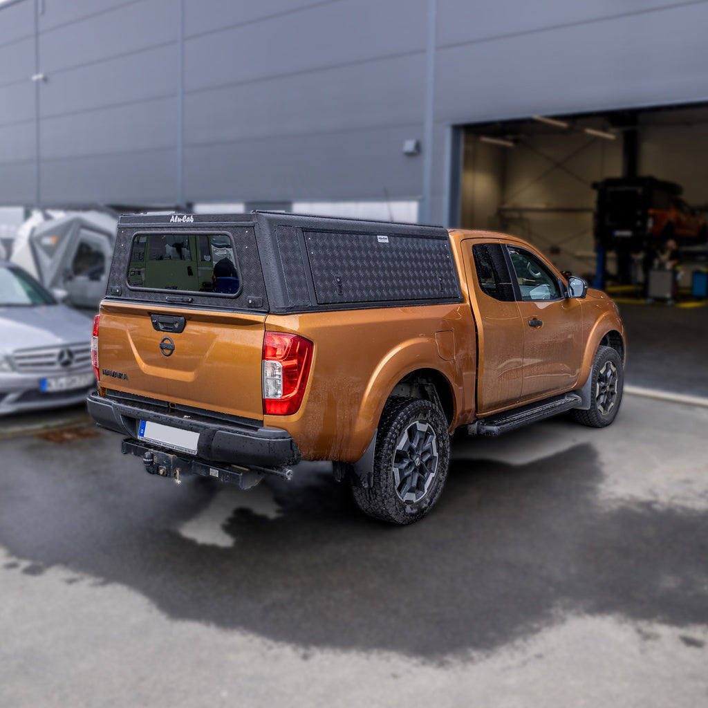 Alu-Cab Explorer Hardtop, Nissan Navara 2016+ X-Cab (Dørkplade)