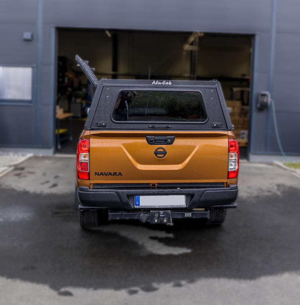 Alu-Cab Explorer Hardtop, Nissan Navara 2016+ X-Cab (Dørkplade)