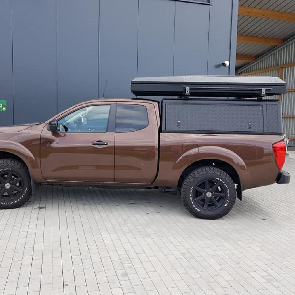 Alu-Cab Explorer Hardtop, Nissan Navara 2016+ X-Cab (Dørkplade)
