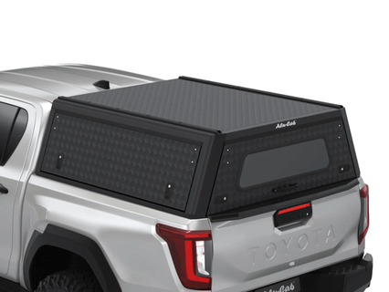 Alu-Cab Explorer Hardtop, Toyota Hilux 2026+ Double Cab (Dørkplade)
