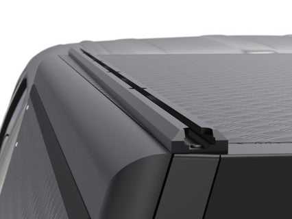 Alu-Cab Explorer Hardtop, Toyota Tacoma 2016-2023 Short Bed (Dørkplade)