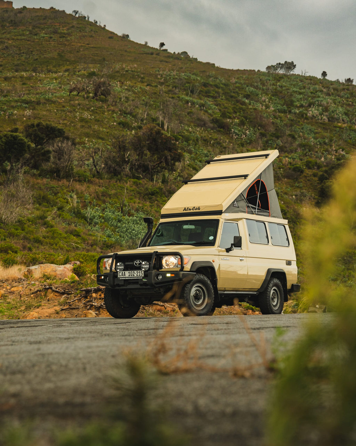 Alu-Cab Hercules G2 Roof Conversion, Toyota Land Cruiser 75/78 – Hvid