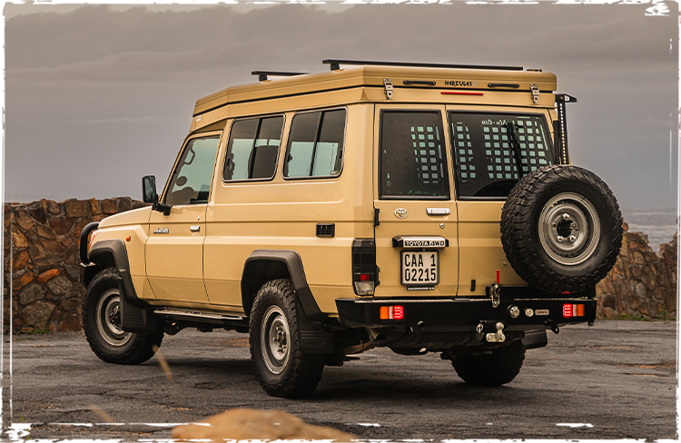 Alu-Cab Hercules G2 Roof Conversion, Toyota Land Cruiser 75/78 – Sand