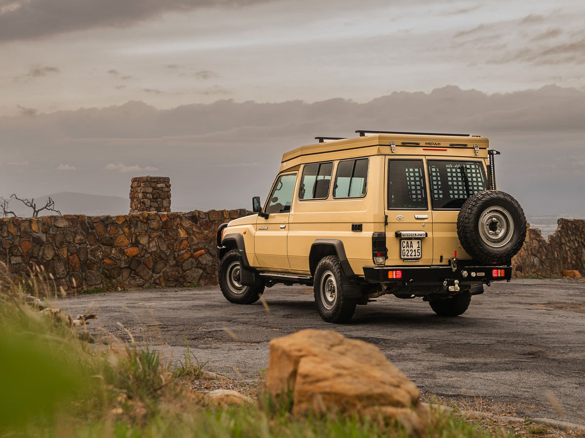 Alu-Cab Hercules G2 Roof Conversion, Toyota Land Cruiser 75/78 – Sort