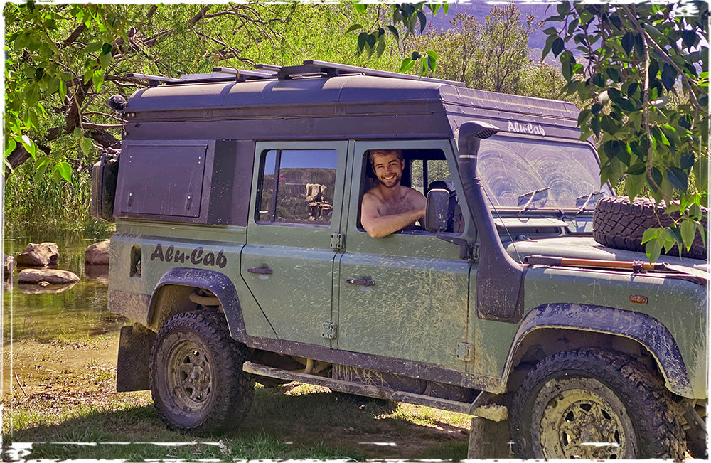 Alu-Cab Icarus Roof Conversion, Land Rover Defender 110 – Sort