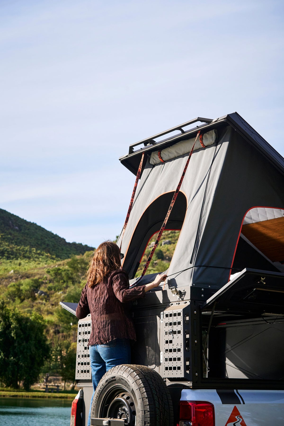 Alu-Cab ModCap Camper, Double Cab (Med sideruder)