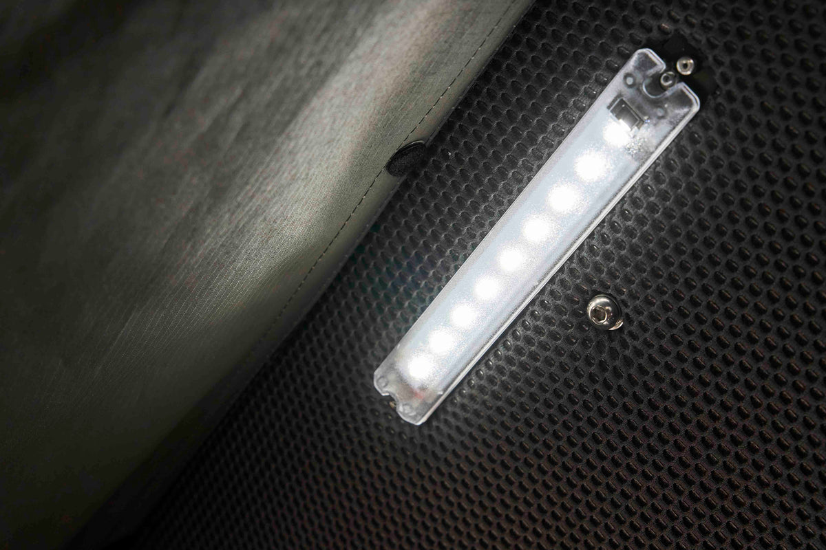 Alu-Cab ModCap Compact, Double Cab (Med sideruder)