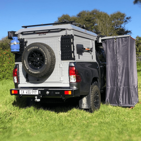 Alu-Cab Shower Cube