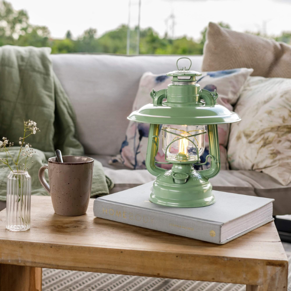 Feuerhand Baby Special 276 LED-lygte med skærm – Sage Green