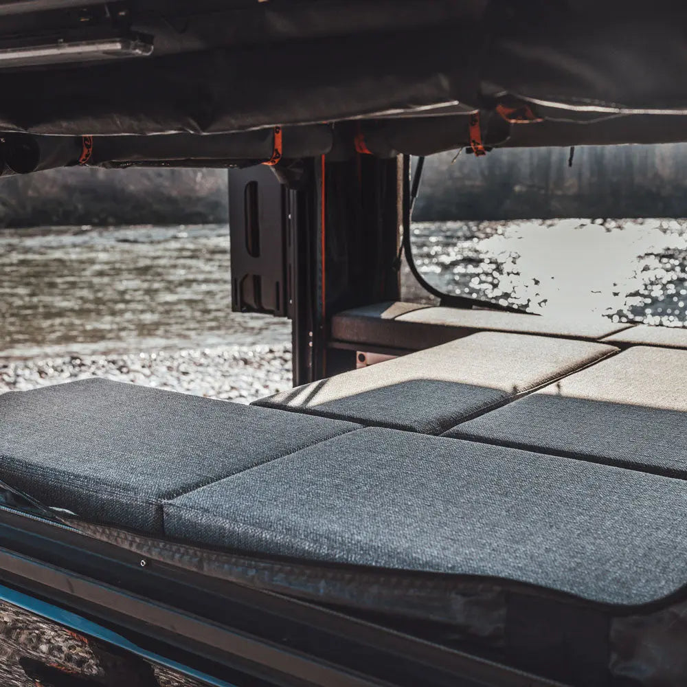 Tailgate Gear indretning til Alu-Cab ModCap & Canopy Camper