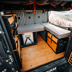 Tailgate Gear indretning til Alu-Cab ModCap & Canopy Camper