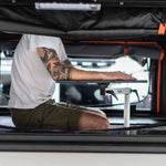 Tailgate Gear indretning til Alu-Cab ModCap & Canopy Camper