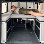 Tailgate Gear indretning til Alu-Cab ModCap & Canopy Camper