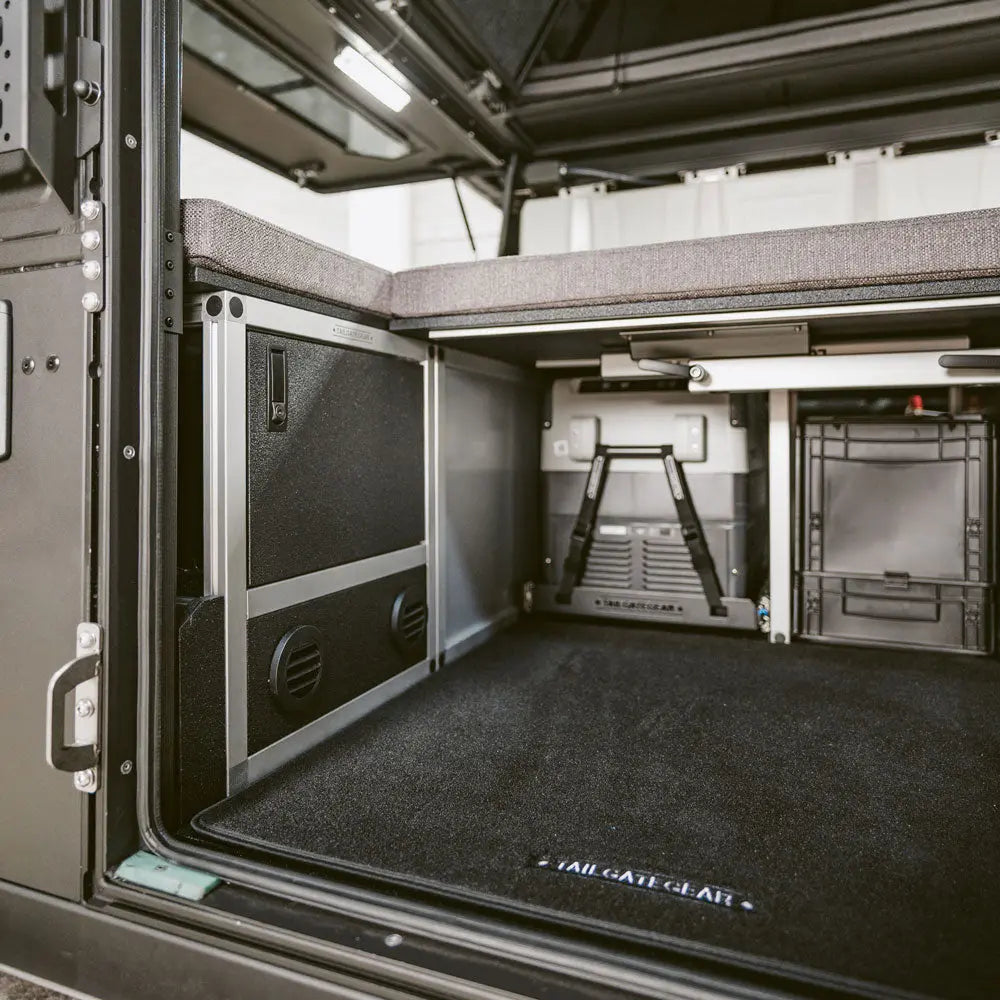 Tailgate Gear indretning til Alu-Cab ModCap & Canopy Camper