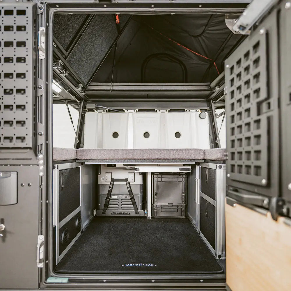 Tailgate Gear indretning til Alu-Cab ModCap & Canopy Camper