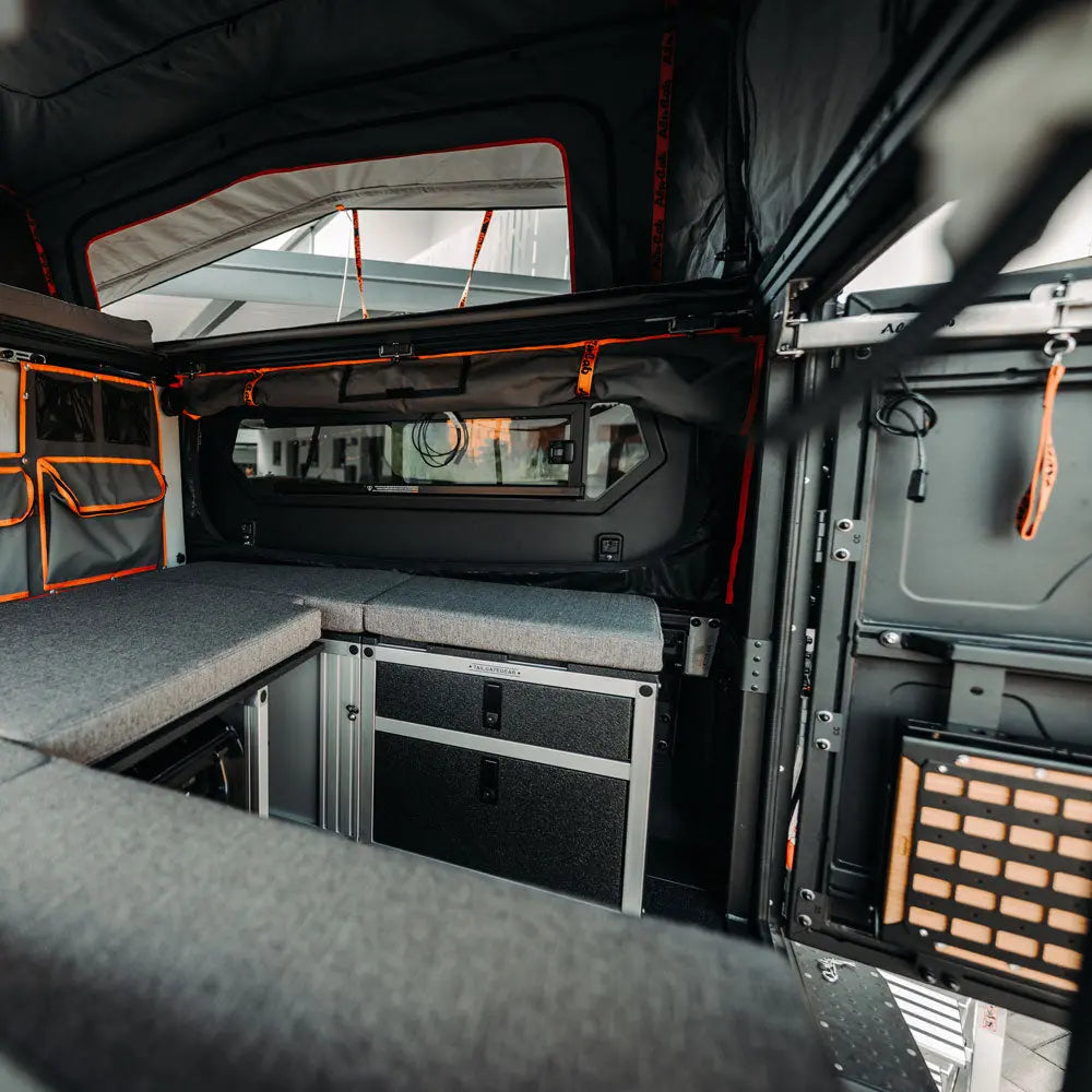 Tailgate Gear indretning til Alu-Cab ModCap & Canopy Camper