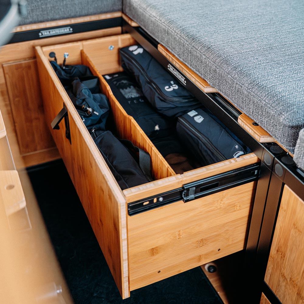 Tailgate Gear indretning til Land Cruiser 78 Troopy Roof Conversion