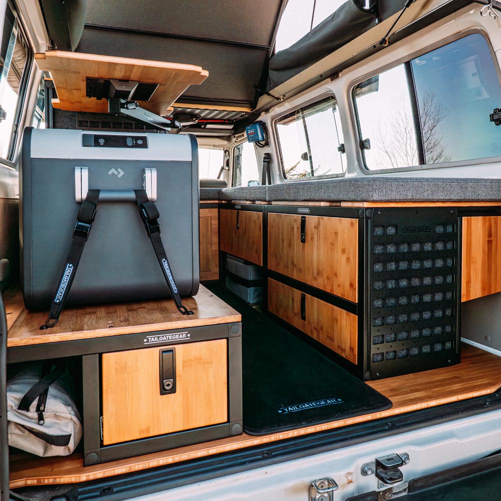 Tailgate Gear indretning til Land Cruiser 78 Troopy Roof Conversion